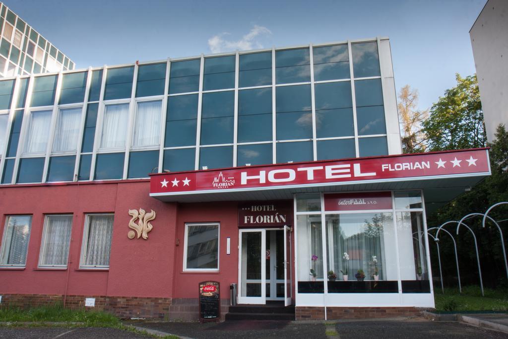 Hotel & Hostel Florian ปราก ภายนอก รูปภาพ