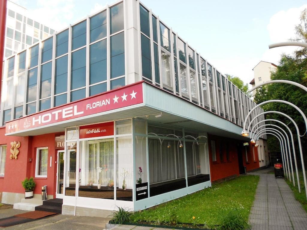 Hotel & Hostel Florian ปราก ภายนอก รูปภาพ