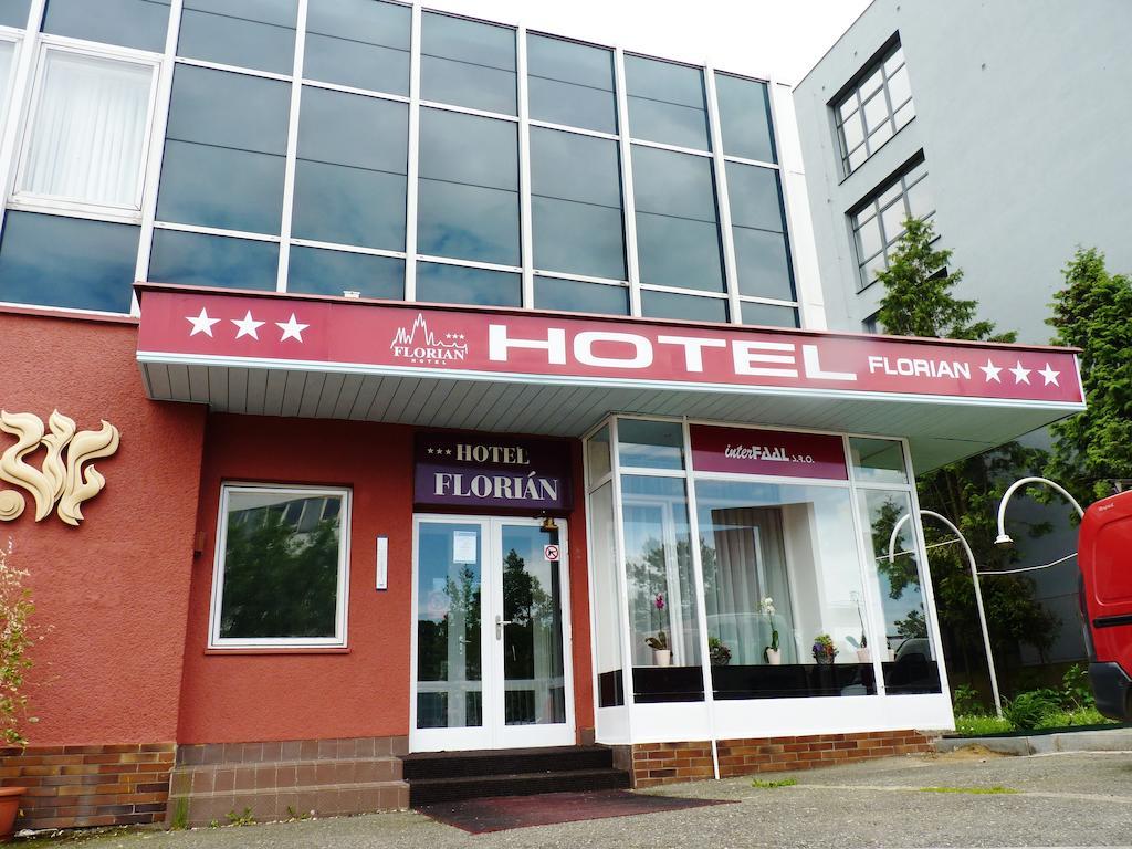 Hotel & Hostel Florian ปราก ภายนอก รูปภาพ